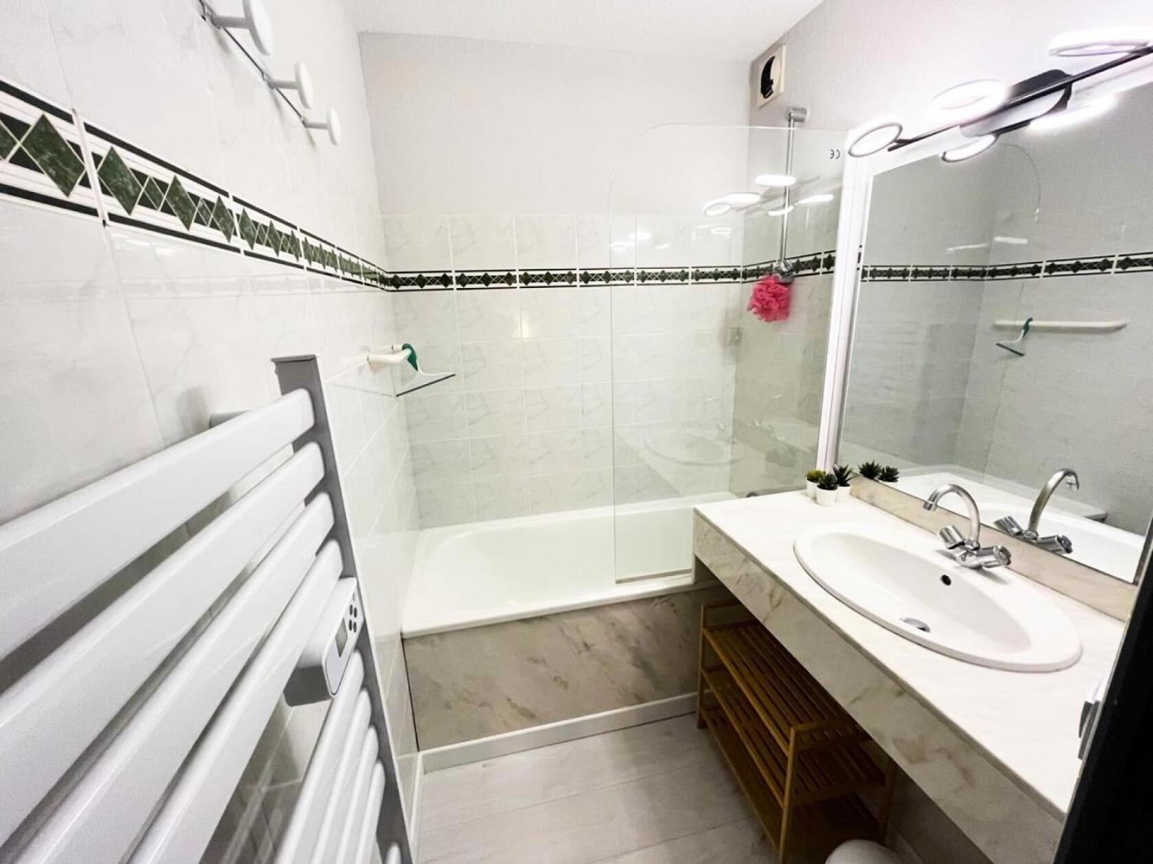 Residence Le Boucanier - 3 Pieces Pour 6 Personnes 954 วิเยอซ์-บูโก-เลส์-แบ็งส์ ภายนอก รูปภาพ